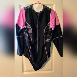 Torrid Black and Pink Camo Rash Guard Sz 2